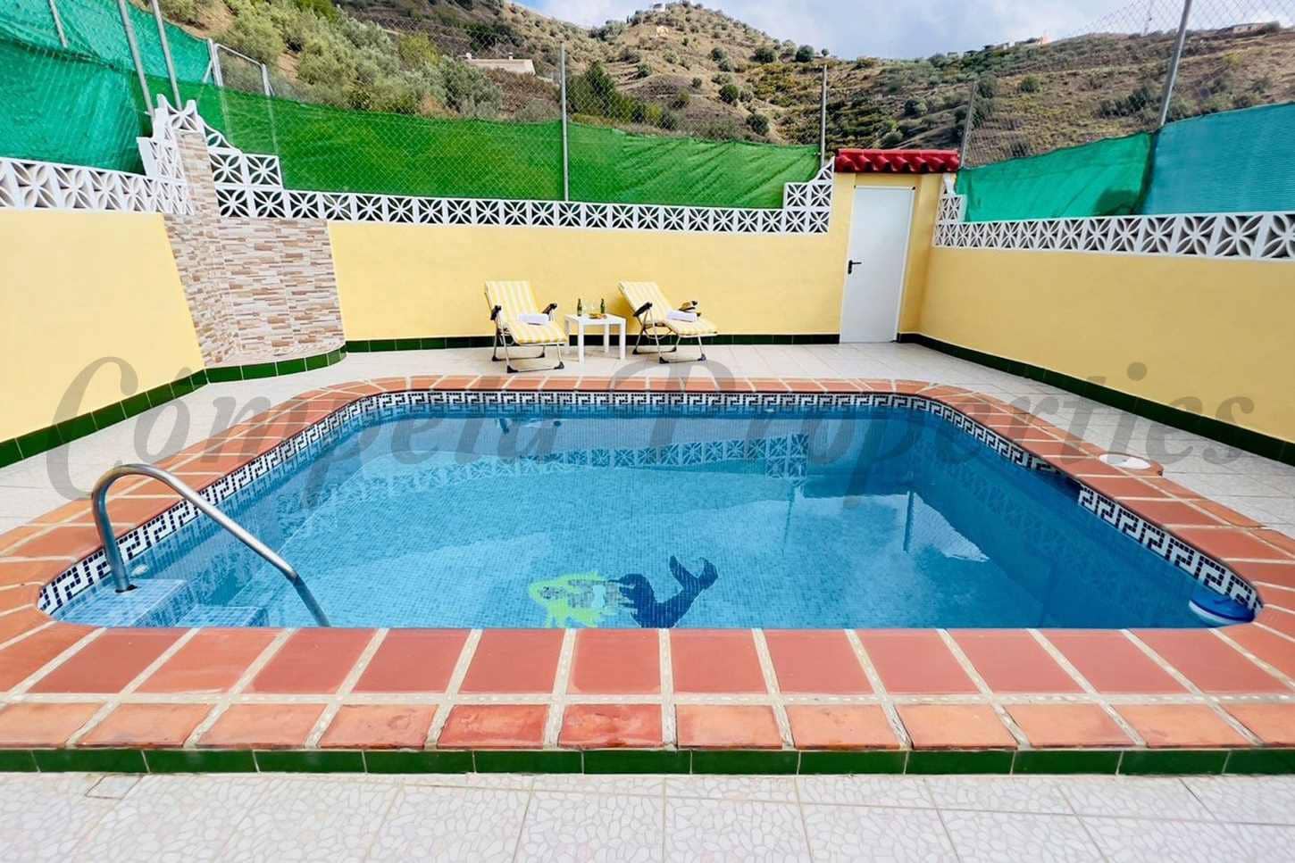 2 bedroom Finca/Country House for sale in Torrox with pool - € 260,000 (Ref: 9114490)