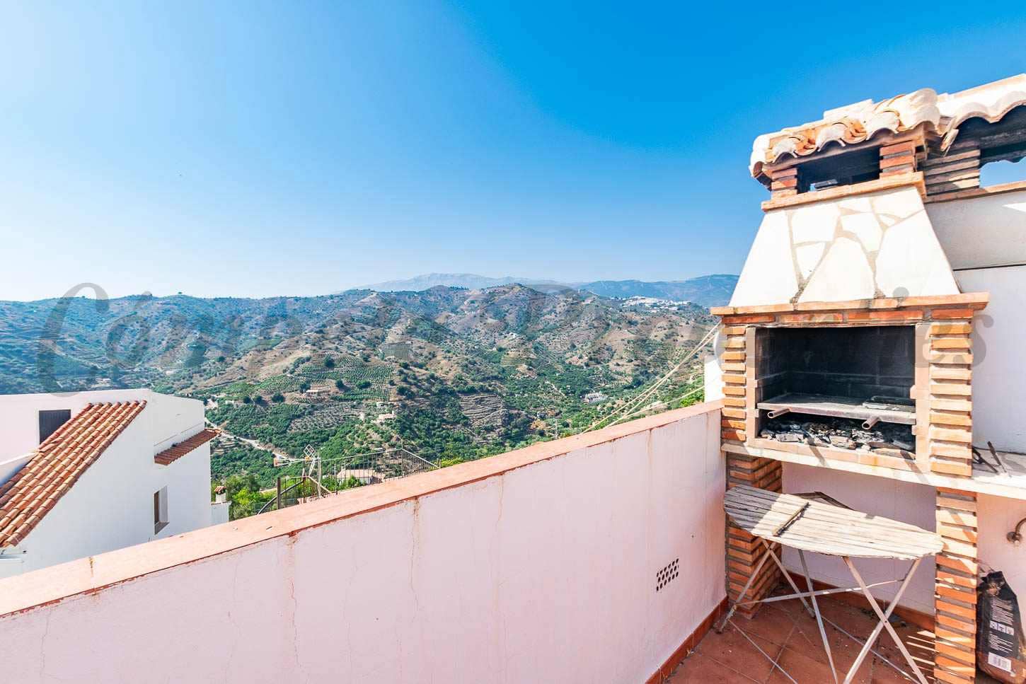 3 soveværelse Lejlighed til leje i Sayalonga med swimmingpool - € 1.000 (Ref: 9115532)