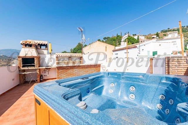 3 slaapkamer Appartement te huur in Sayalonga met zwembad - € 1.000 (Ref: 9115532)