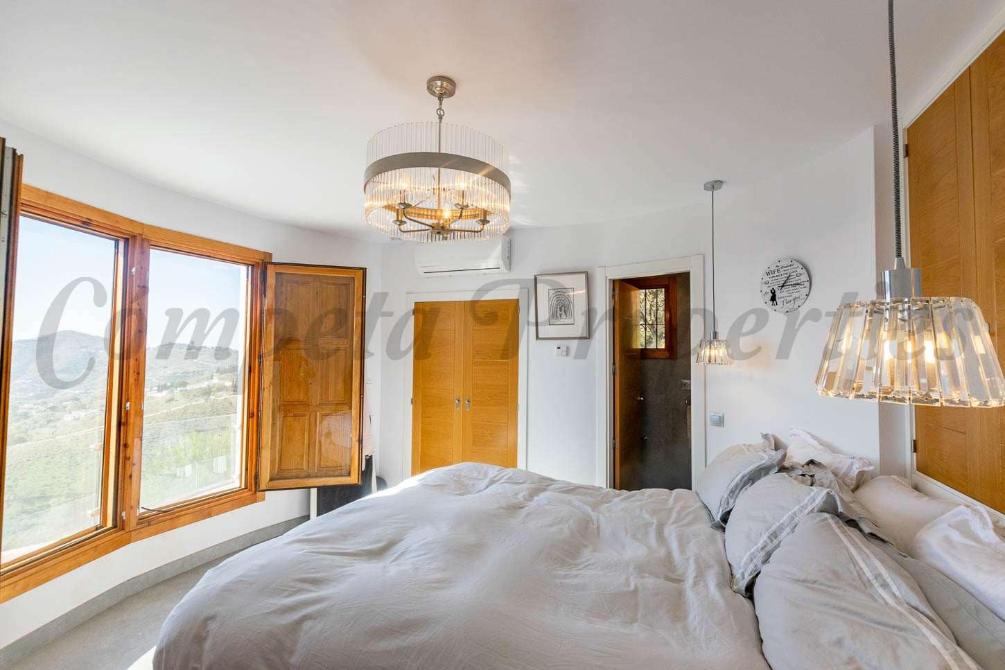 5 bedroom Villa for sale in Competa with pool - € 695,000 (Ref: 9123795)