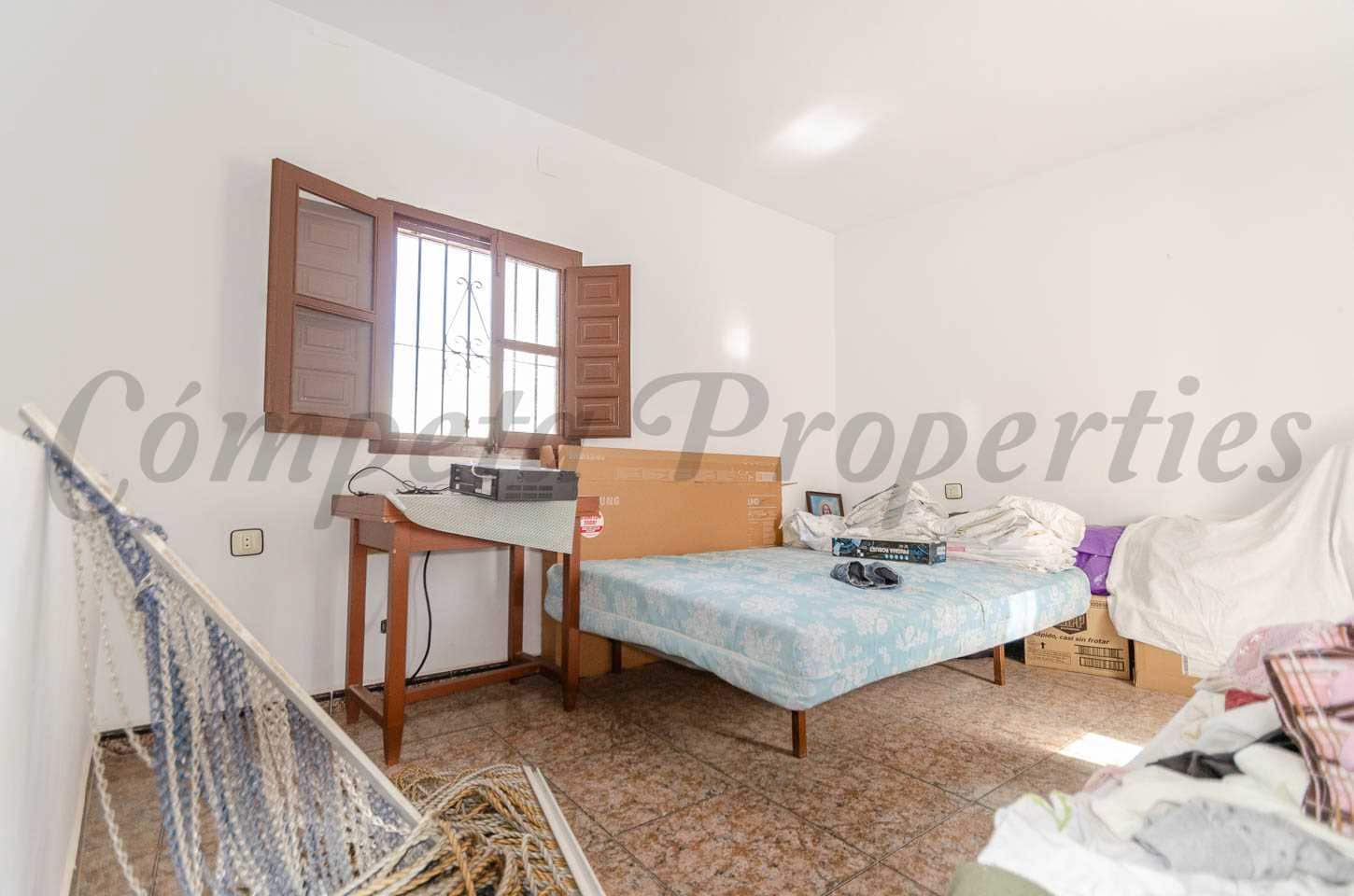 4 soveværelse Byhus til salg i Sayalonga - € 139.000 (Ref: 9127222)