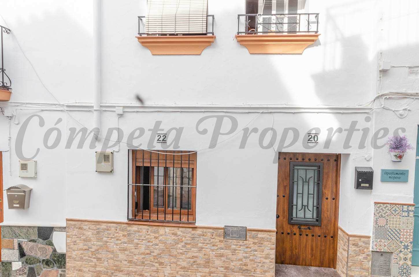 4 soveværelse Byhus til salg i Sayalonga - € 139.000 (Ref: 9127222)