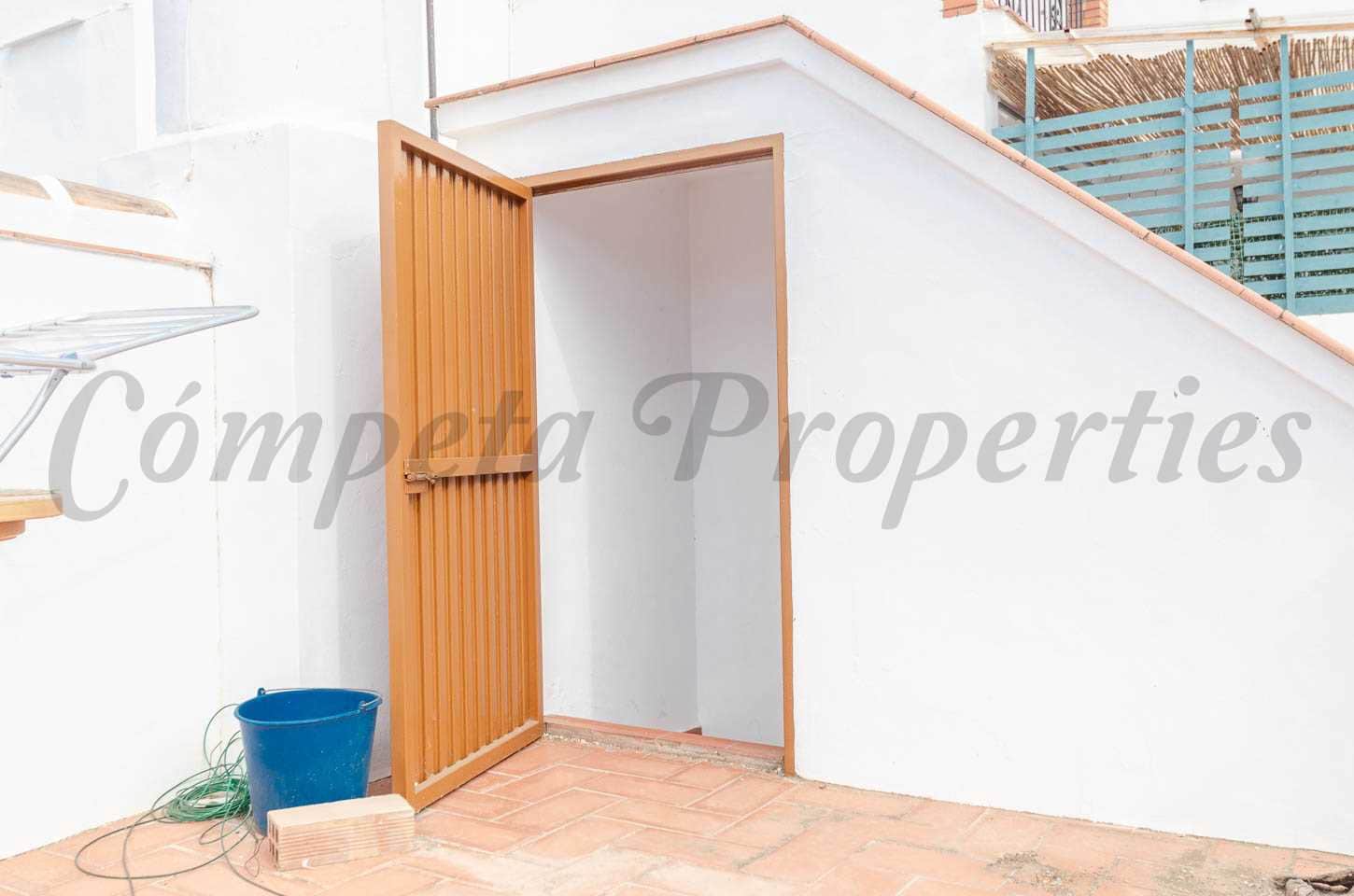 4 soveværelse Byhus til salg i Sayalonga - € 139.000 (Ref: 9127222)