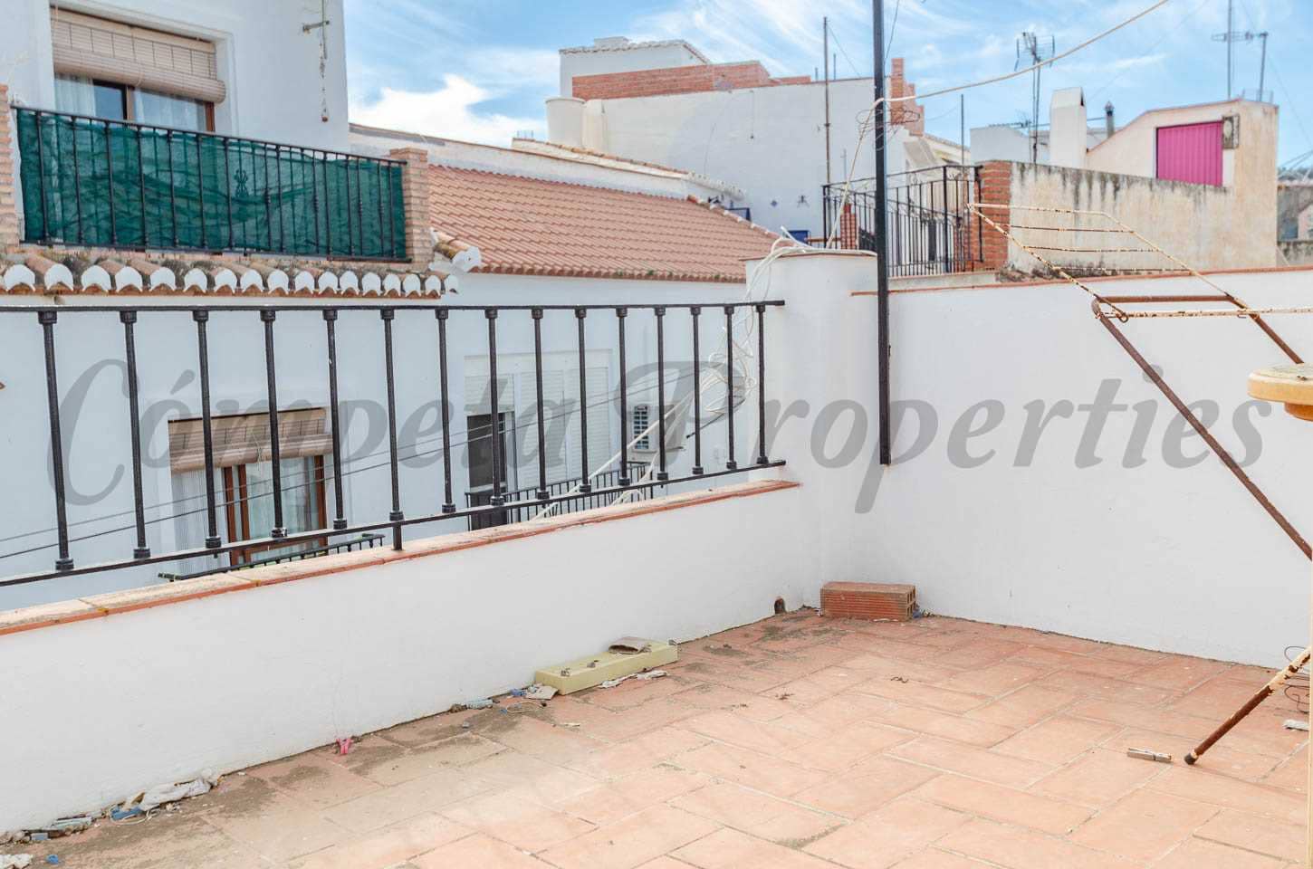 4 soveværelse Byhus til salg i Sayalonga - € 139.000 (Ref: 9127222)