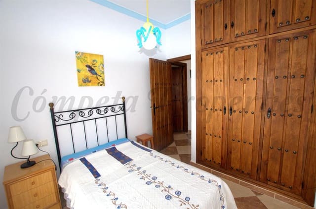 3 soveværelse Lejlighed til leje i Cómpeta - € 815 (Ref: 9131655)