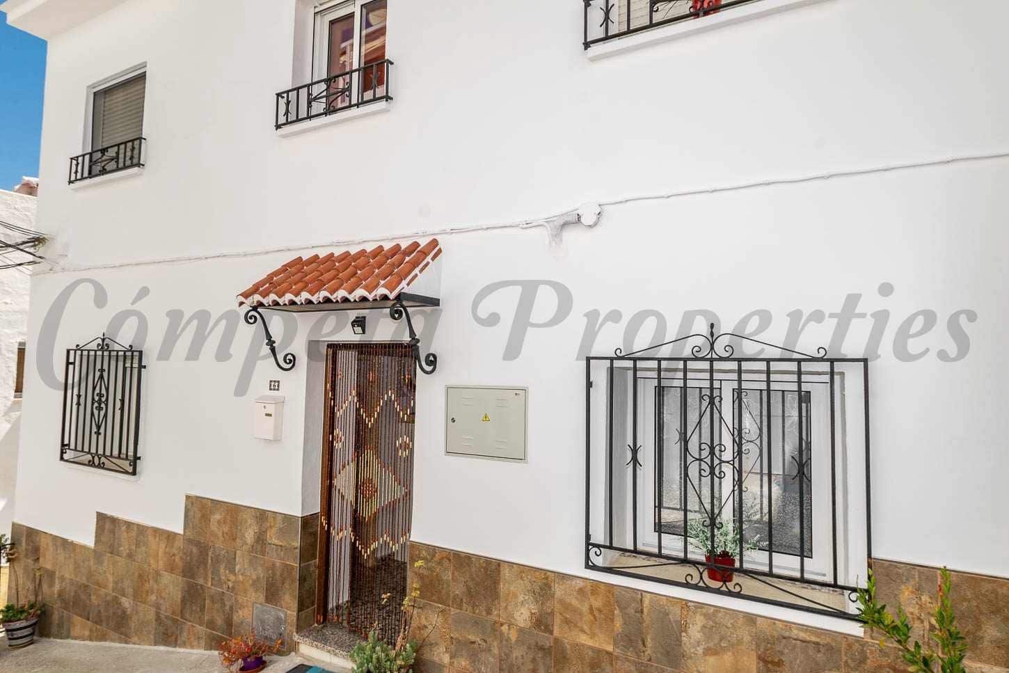 2 sovrum Hus till salu i Torrox - 179 000 € (Ref: 9131802)