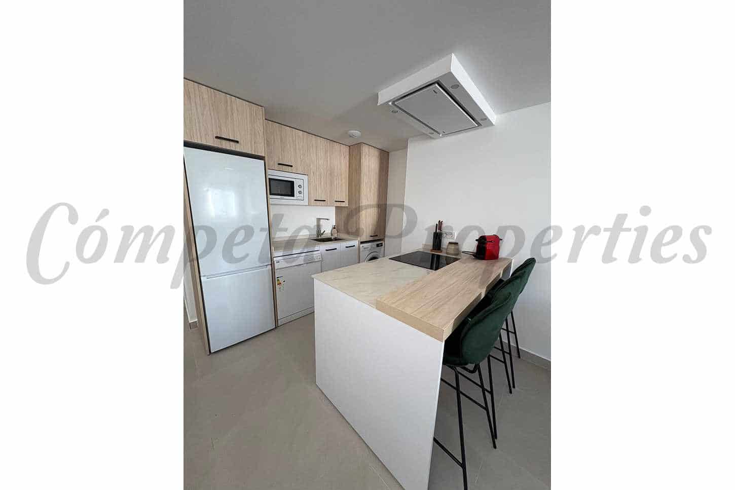 3 soveværelse Lejlighed til leje i Torrox-Costa med swimmingpool garage - € 1.500 (Ref: 9137423)