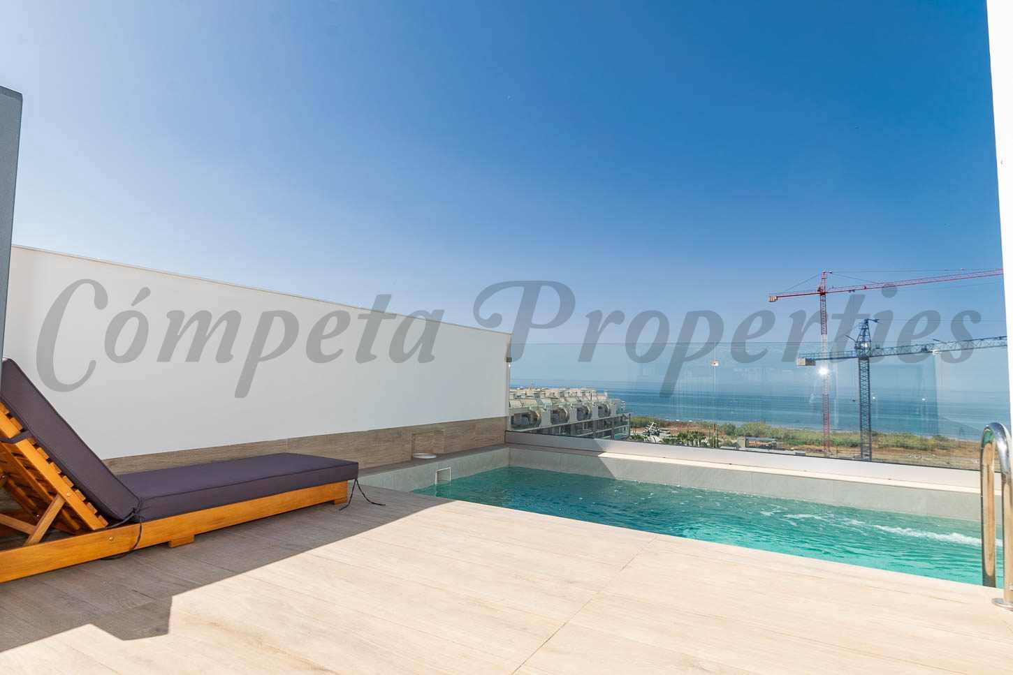 3 soveværelse Lejlighed til leje i Torrox-Costa med swimmingpool garage - € 1.500 (Ref: 9137423)