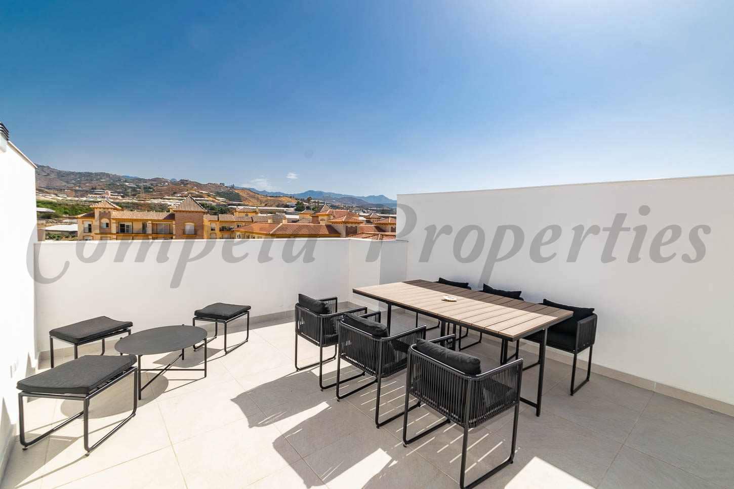 3 soveværelse Lejlighed til leje i Torrox-Costa med swimmingpool garage - € 1.500 (Ref: 9137423)