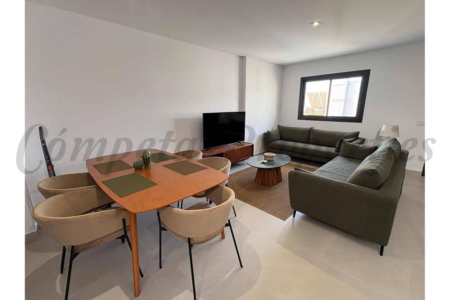 3 soveværelse Lejlighed til leje i Torrox-Costa med swimmingpool garage - € 1.500 (Ref: 9137423)