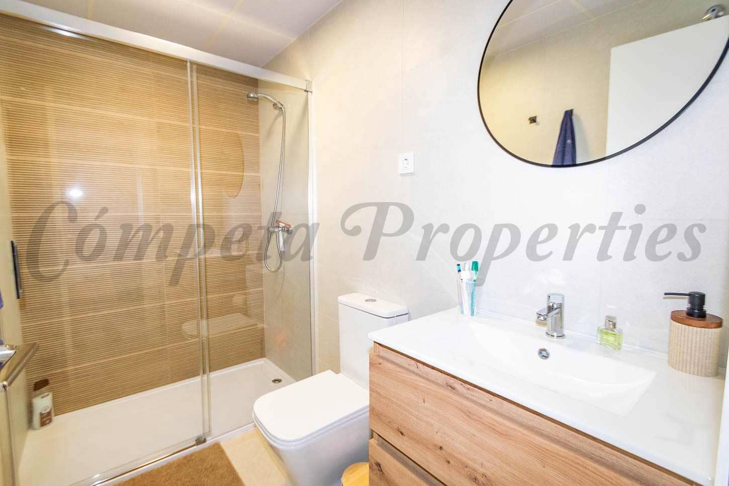 3 soveværelse Lejlighed til leje i Torrox-Costa med swimmingpool garage - € 1.500 (Ref: 9137423)