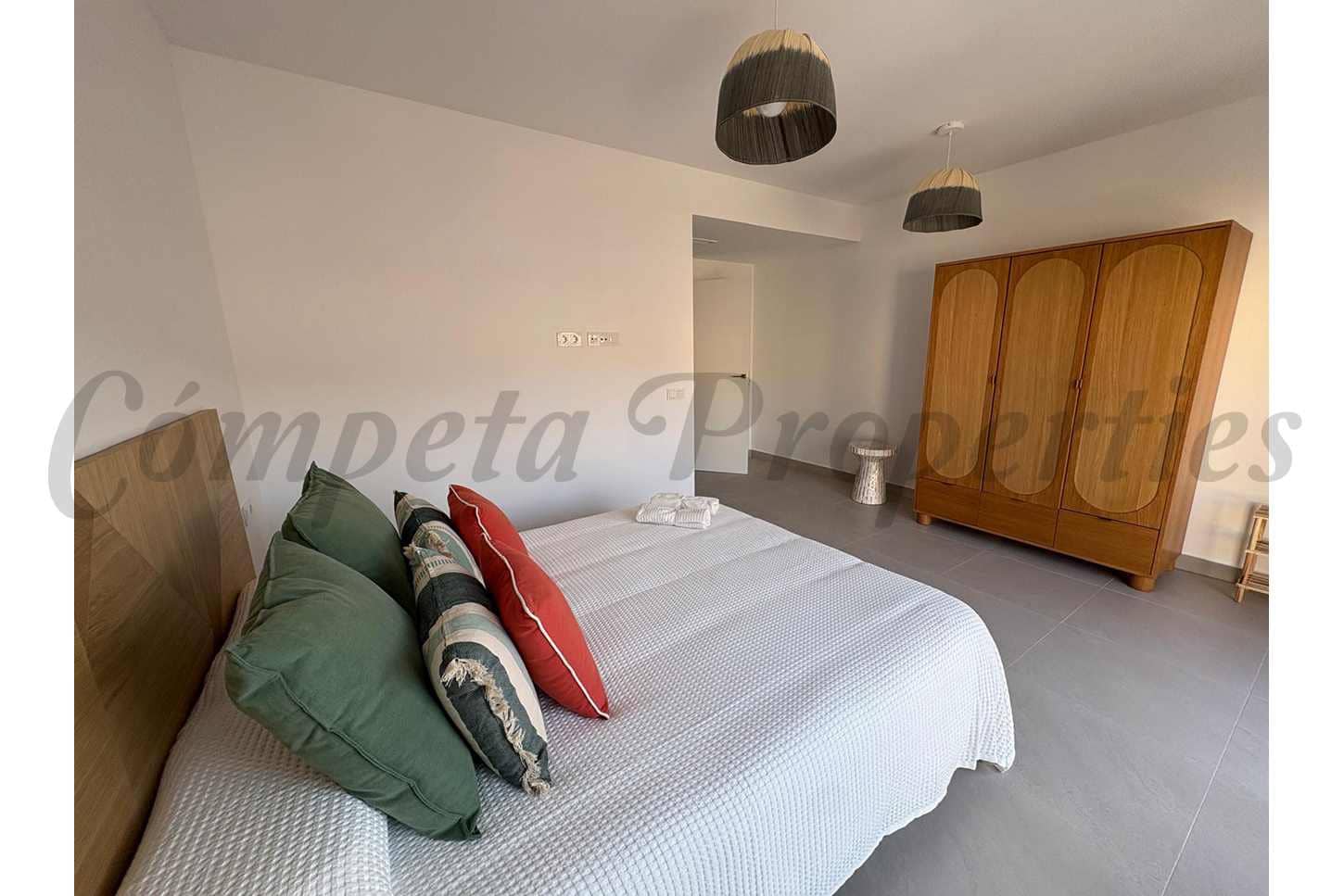 3 soveværelse Lejlighed til leje i Torrox-Costa med swimmingpool garage - € 1.500 (Ref: 9137423)