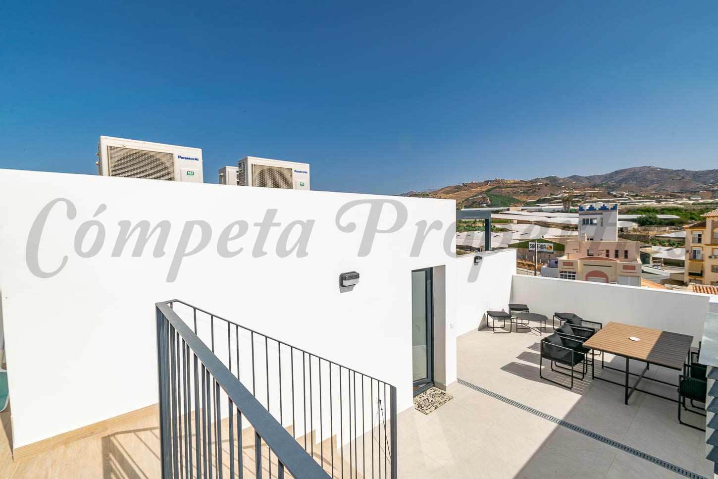 3 soveværelse Lejlighed til leje i Torrox-Costa med swimmingpool garage - € 1.500 (Ref: 9137423)