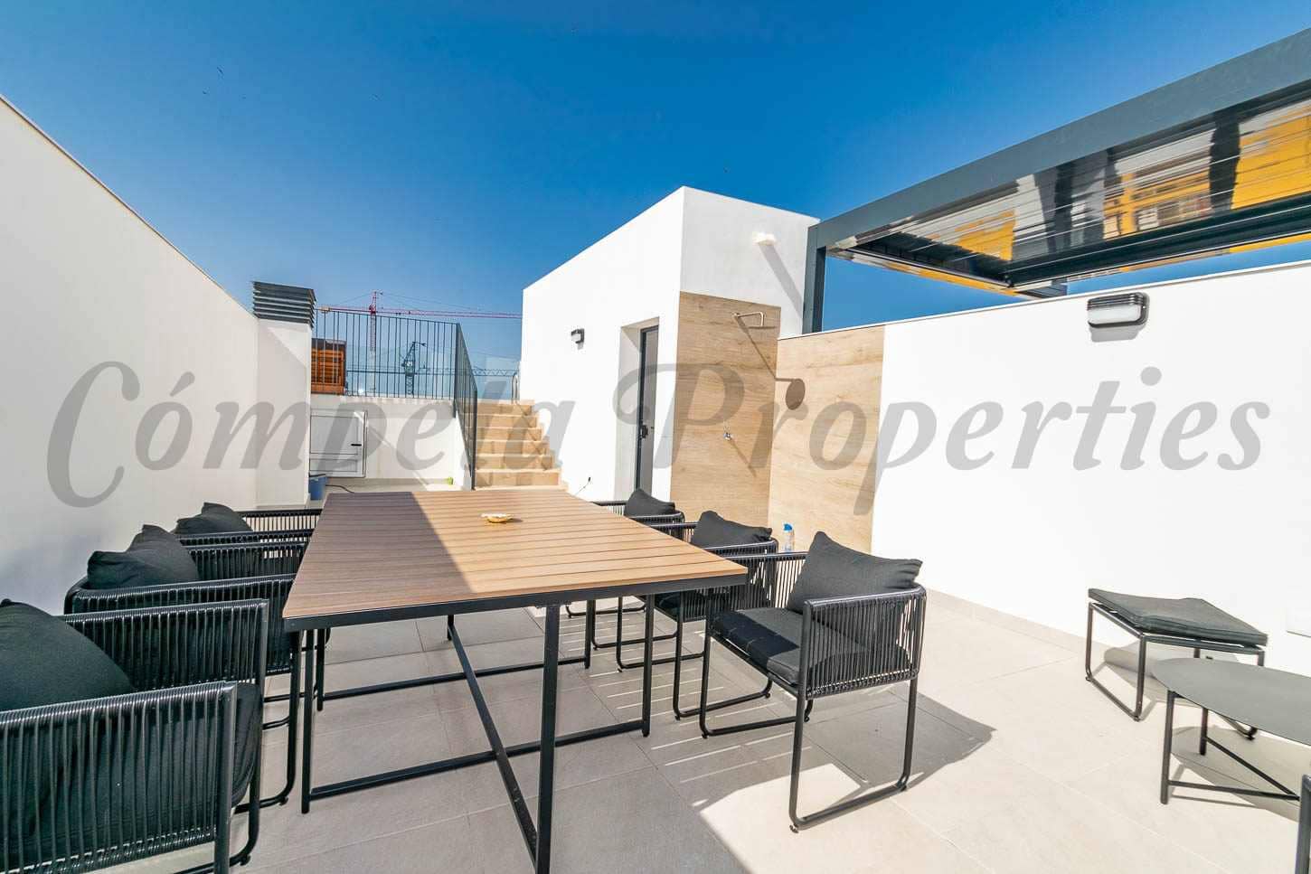 3 soveværelse Lejlighed til leje i Torrox-Costa med swimmingpool garage - € 1.500 (Ref: 9137423)