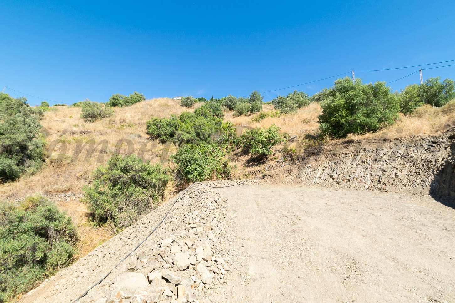 Maalaistalo myytävänä paikassa Torrox mukana 
autotalli - 117 500 € (Ref: 9144479)