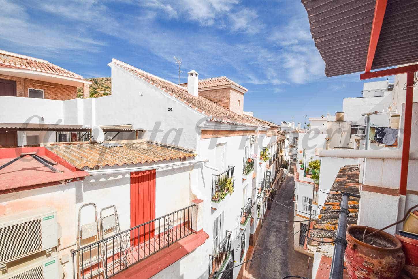 2 soverom Hus til salgs i Torrox - € 147 500 (Ref: 9144564)