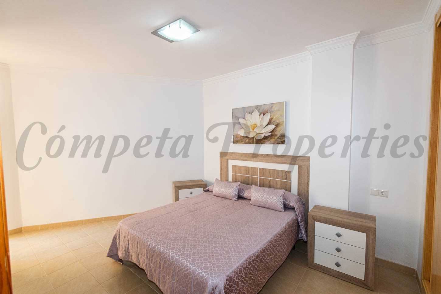 3 soveværelse Lejlighed til leje i Torrox - € 650 (Ref: 9154404)