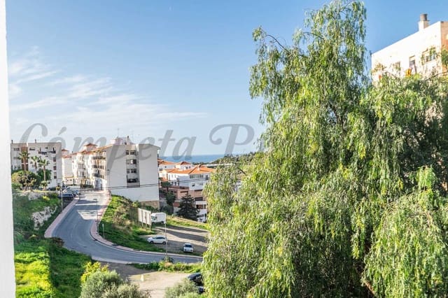 3 soveværelse Lejlighed til leje i Torrox - € 650 (Ref: 9154404)