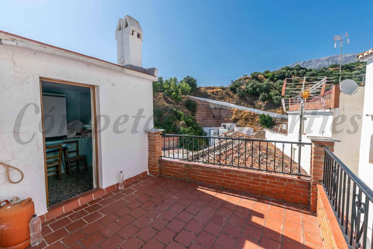 3 sypialnia Dom na sprzedaż w Salares - 66 000 € (Ref: 9166465)