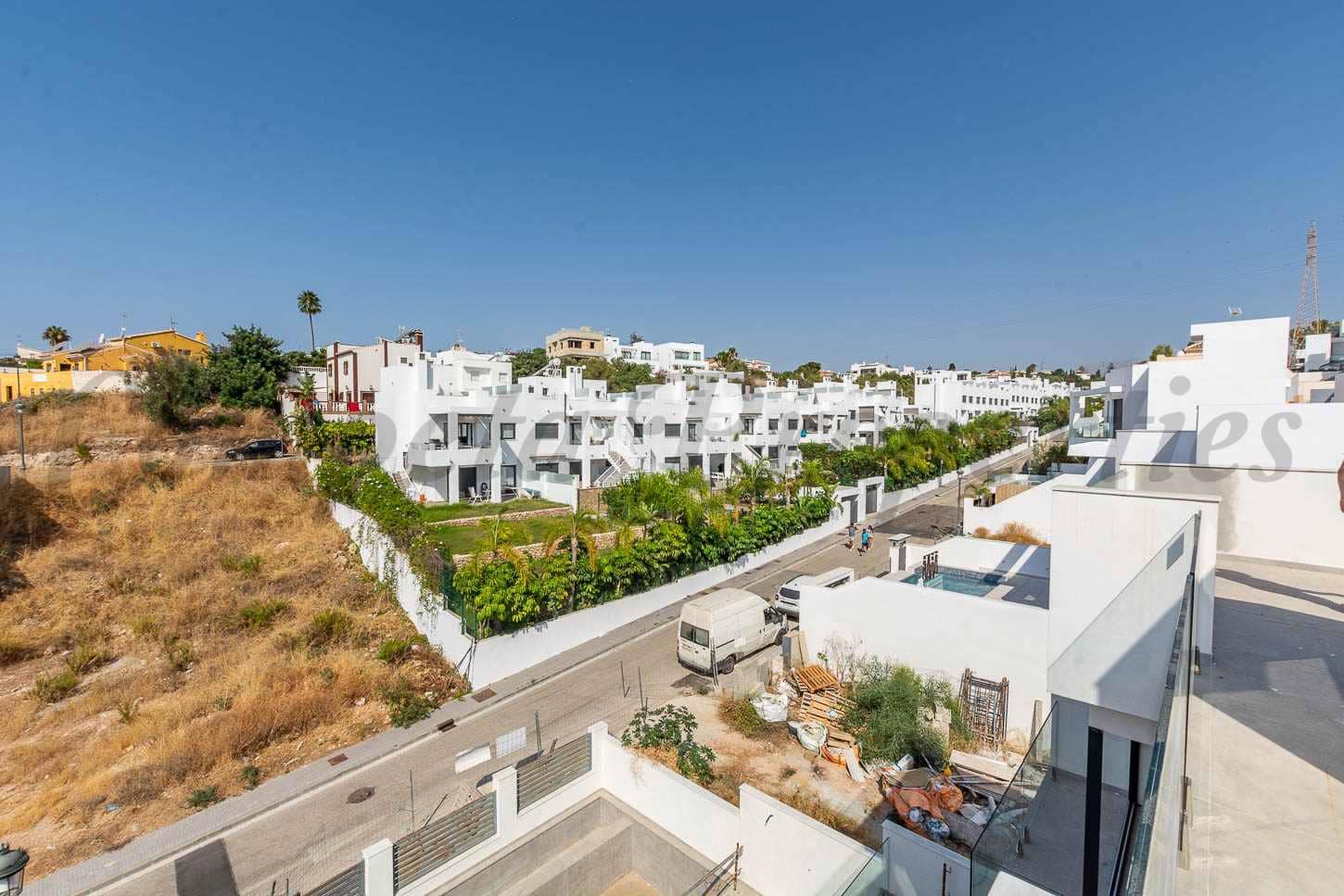 Chalet de 4 habitaciones en Nerja en venta con piscina garaje - 695.000 € (Ref: 9181508)