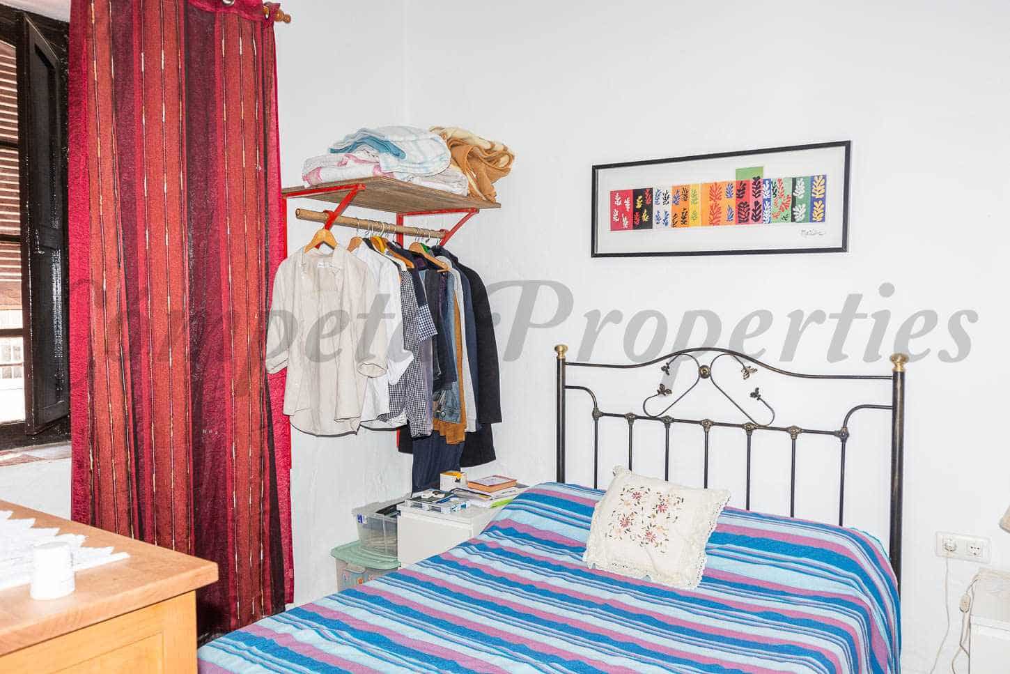 7 soveværelse Byhus til salg i Maro med garage - € 700.000 (Ref: 9191406)