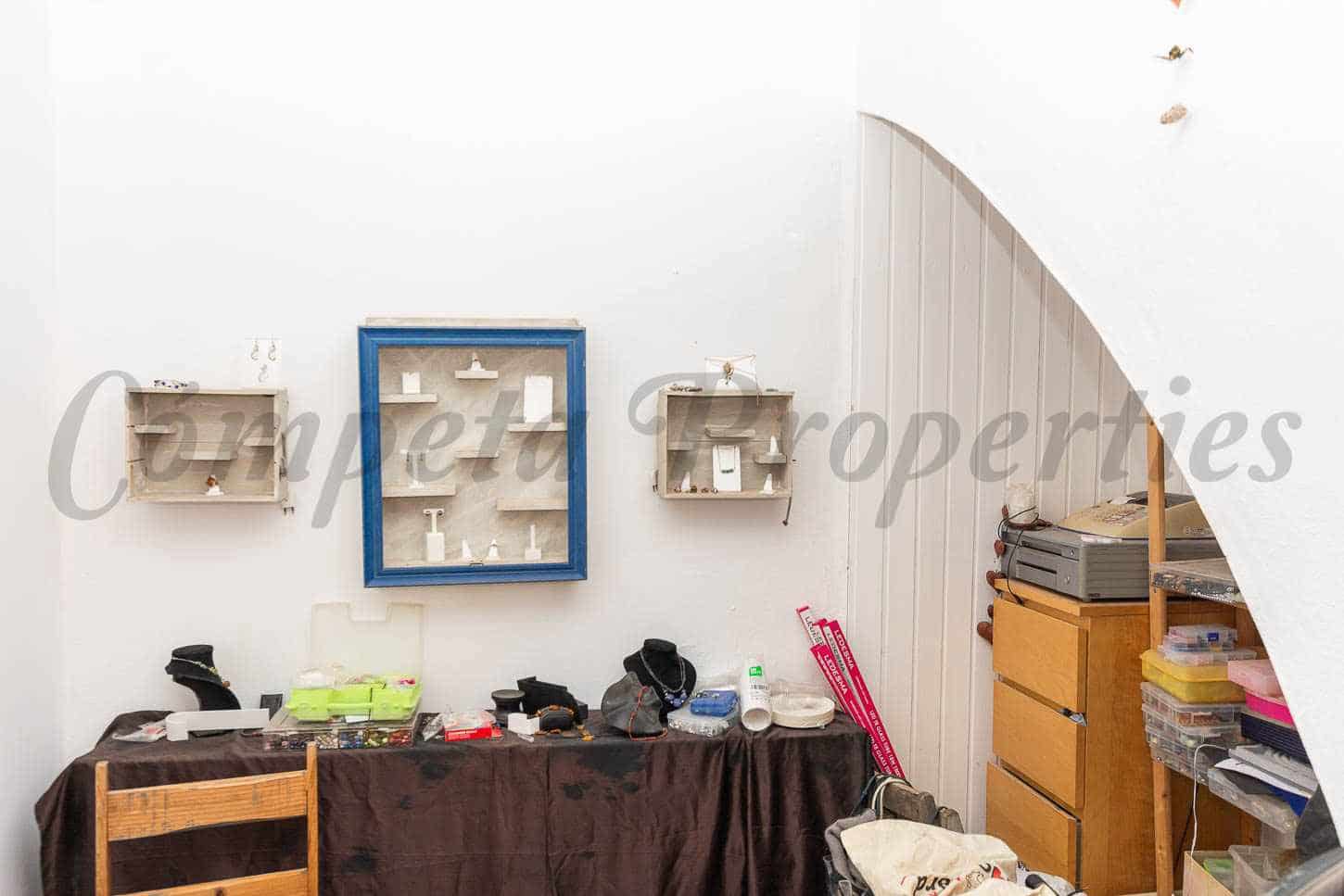 7 soveværelse Byhus til salg i Maro med garage - € 700.000 (Ref: 9191406)