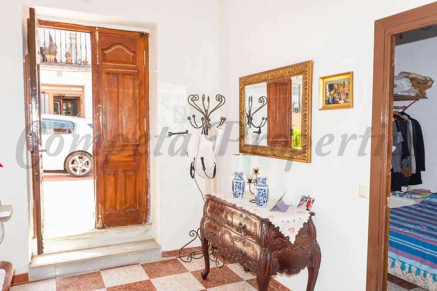 7 soveværelse Byhus til salg i Maro med garage - € 700.000 (Ref: 9191406)