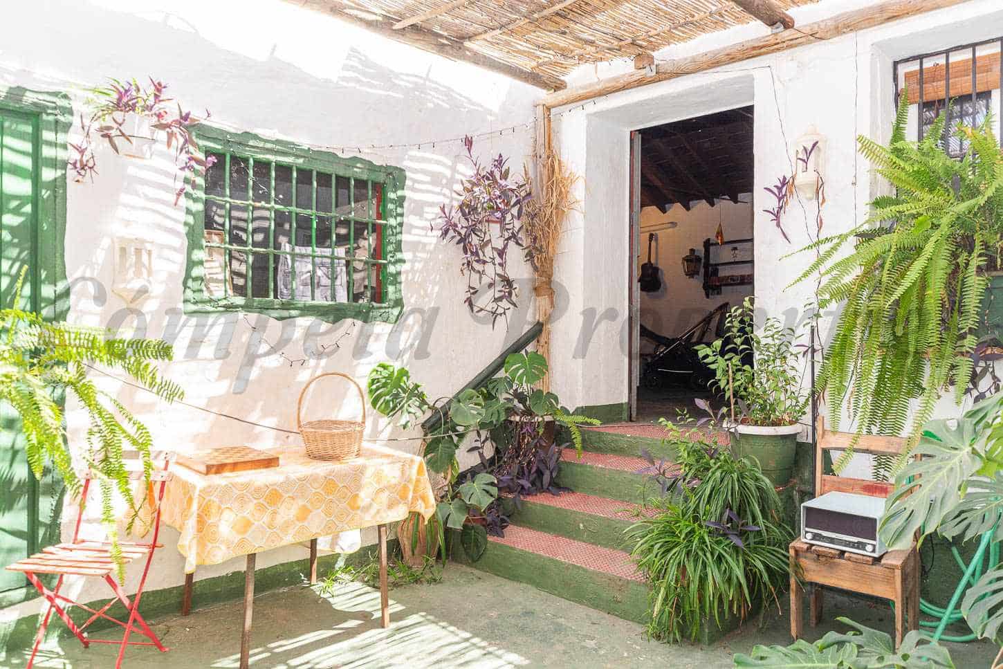 7 soveværelse Byhus til salg i Maro med garage - € 700.000 (Ref: 9191406)