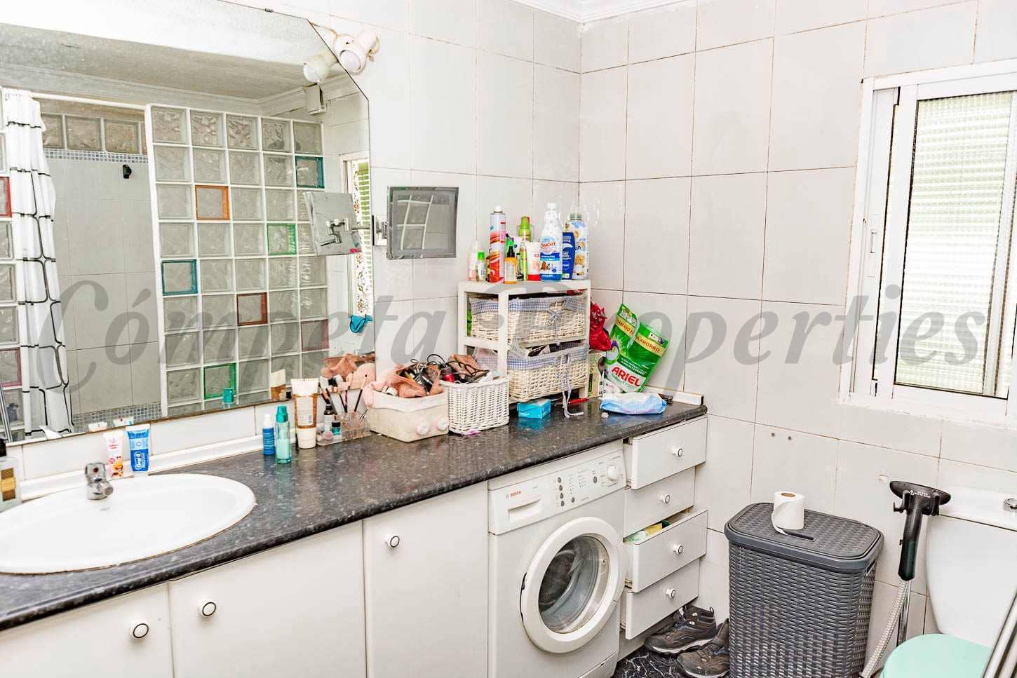 7 soveværelse Byhus til salg i Maro med garage - € 700.000 (Ref: 9191406)