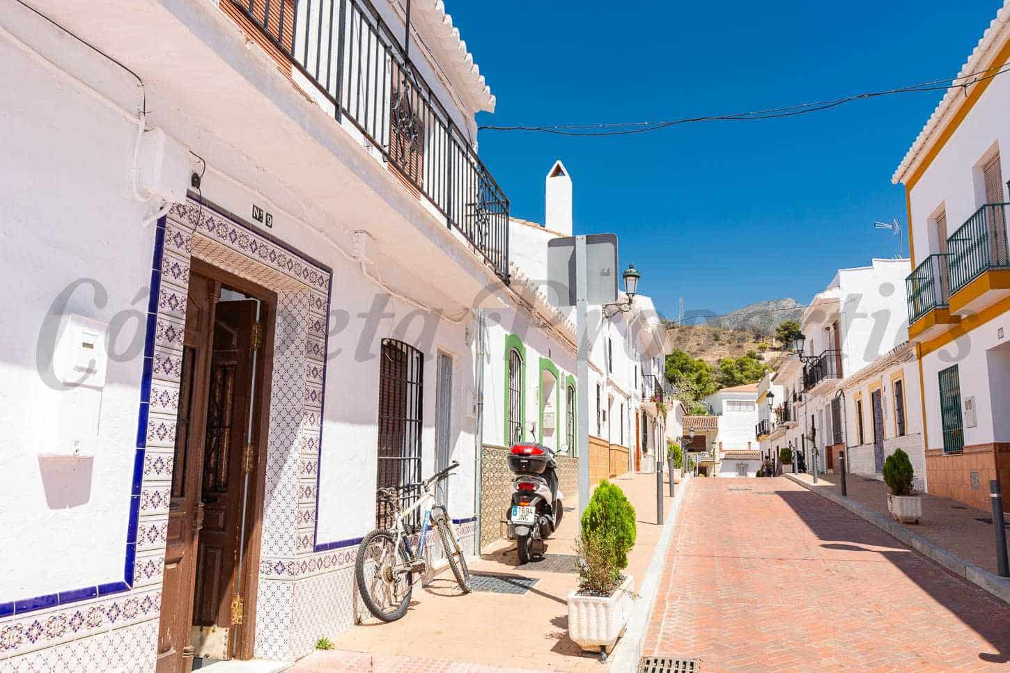 7 soveværelse Byhus til salg i Maro med garage - € 700.000 (Ref: 9191406)