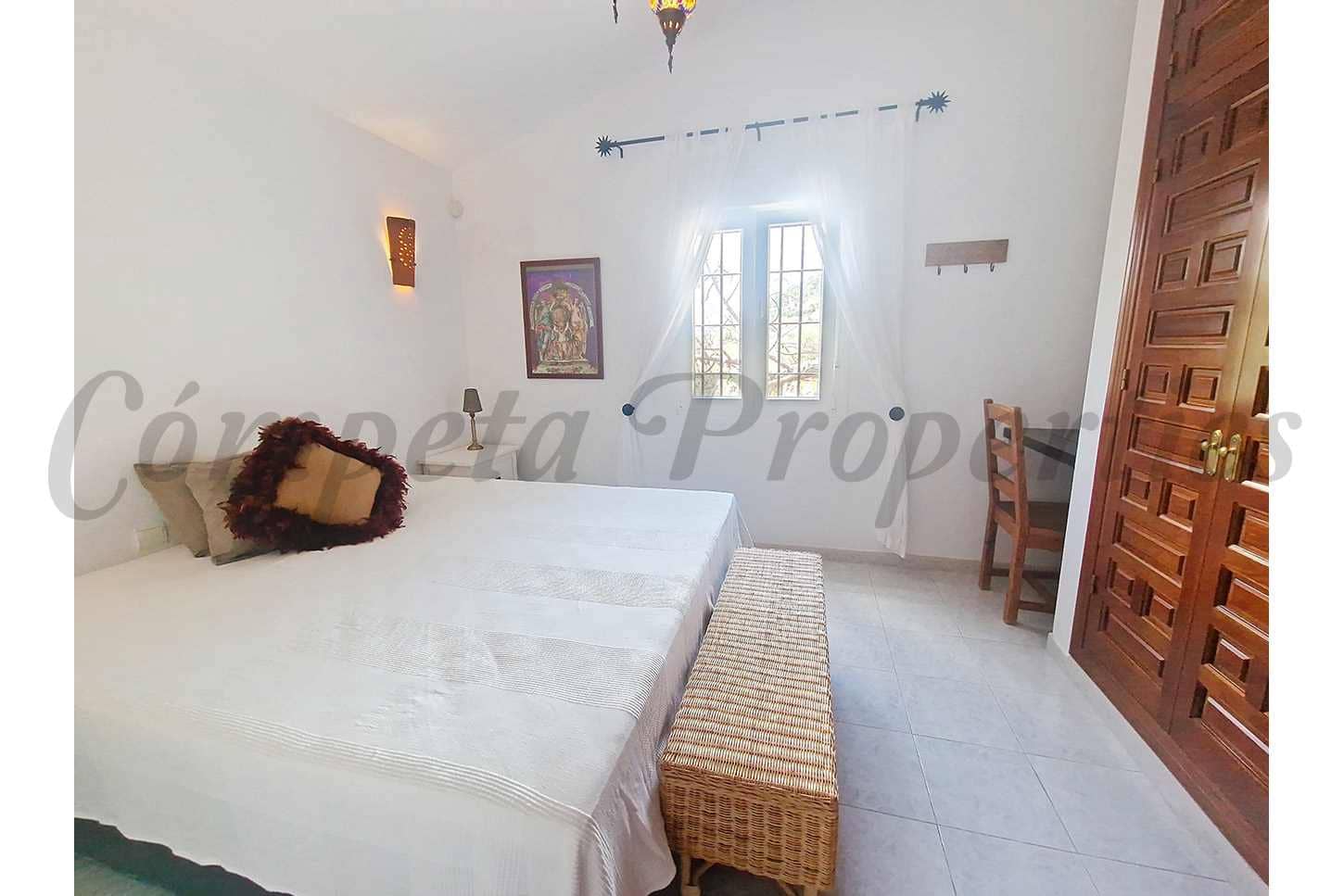 Finca/Landhuis te koop in Competa - € 295.000 (Ref: 9192984)