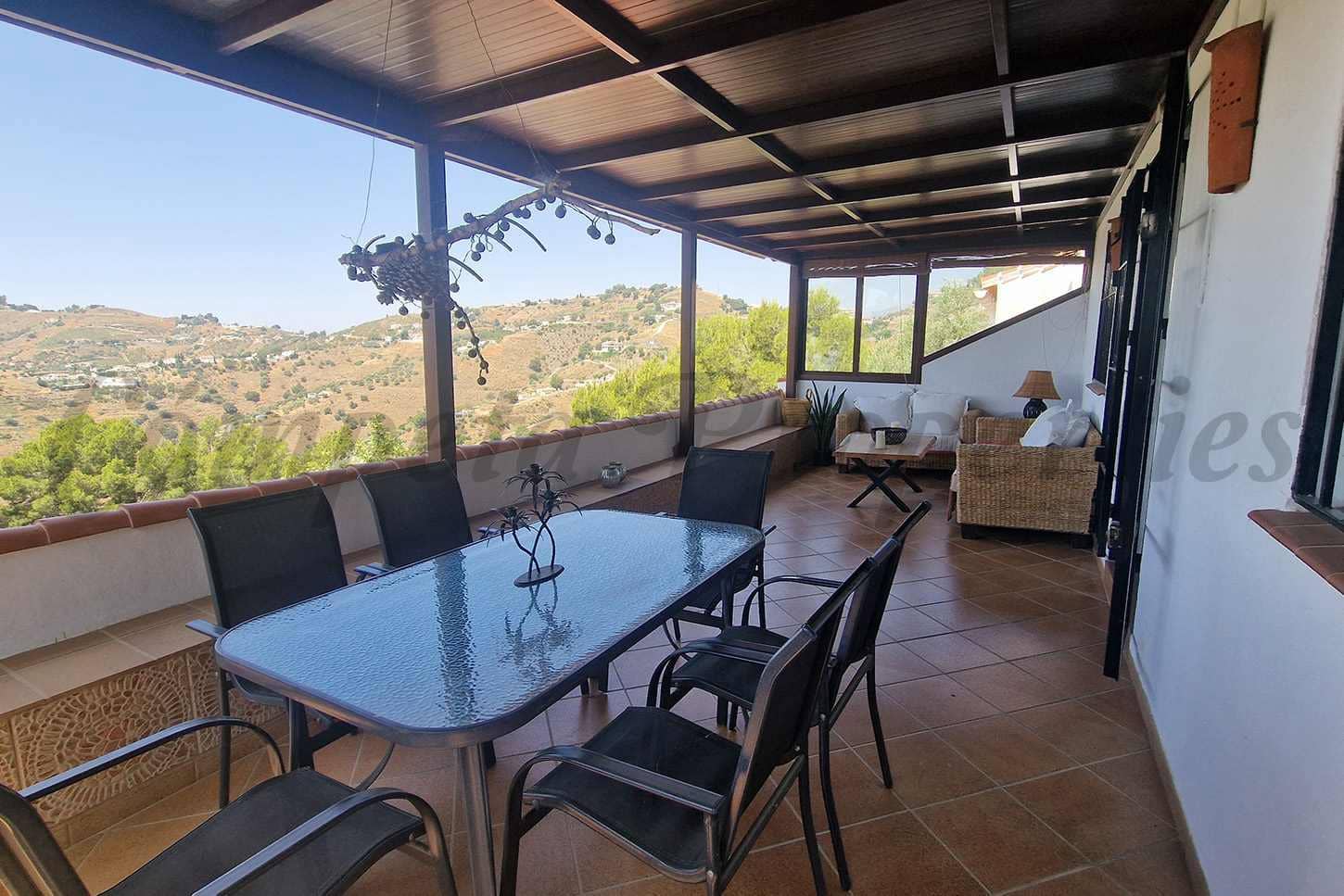 Finca/Landhuis te koop in Competa - € 295.000 (Ref: 9192984)