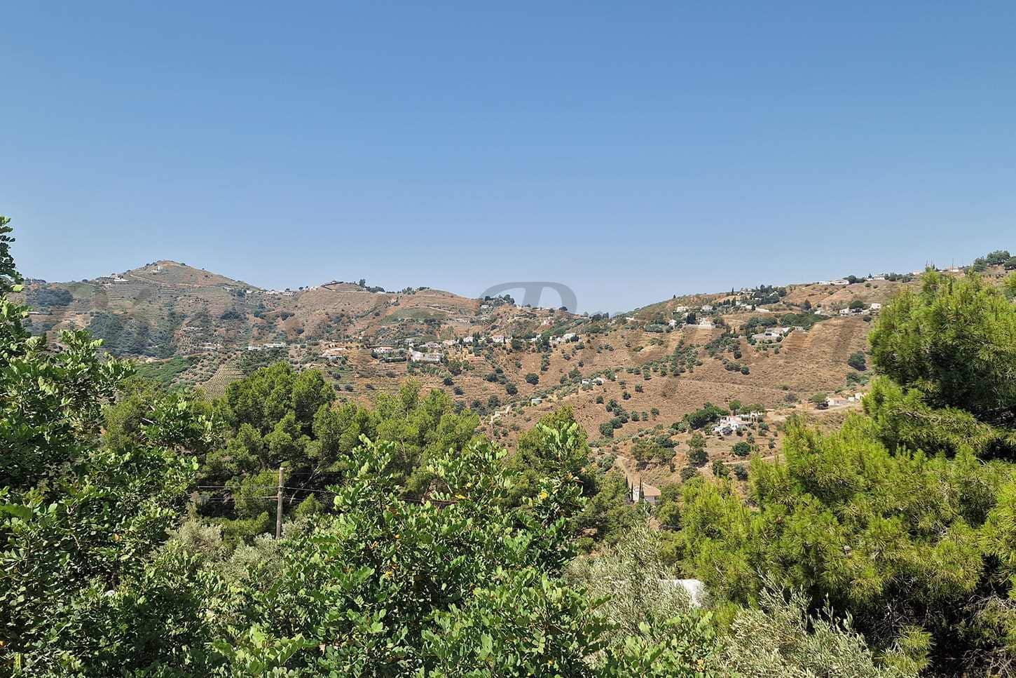 Finca/Landhuis te koop in Competa - € 295.000 (Ref: 9192984)