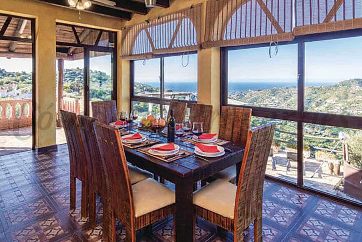 Finca/Maison de Campagne de 2 chambres à louer à Torrox avec piscine garage - 1 250 € (Ref: 9199873)