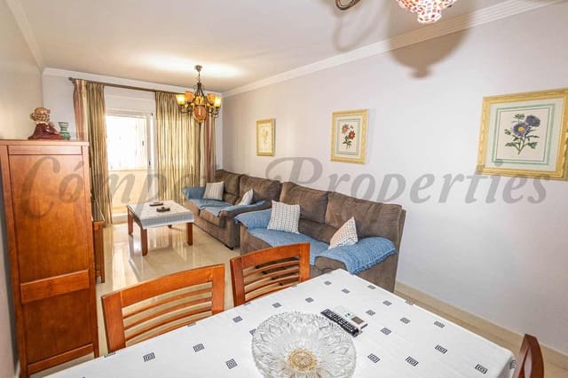 Appartement de 2 chambres à louer à Torrox-Costa, Torrox avec piscine - 800 € (Ref: 9204912)