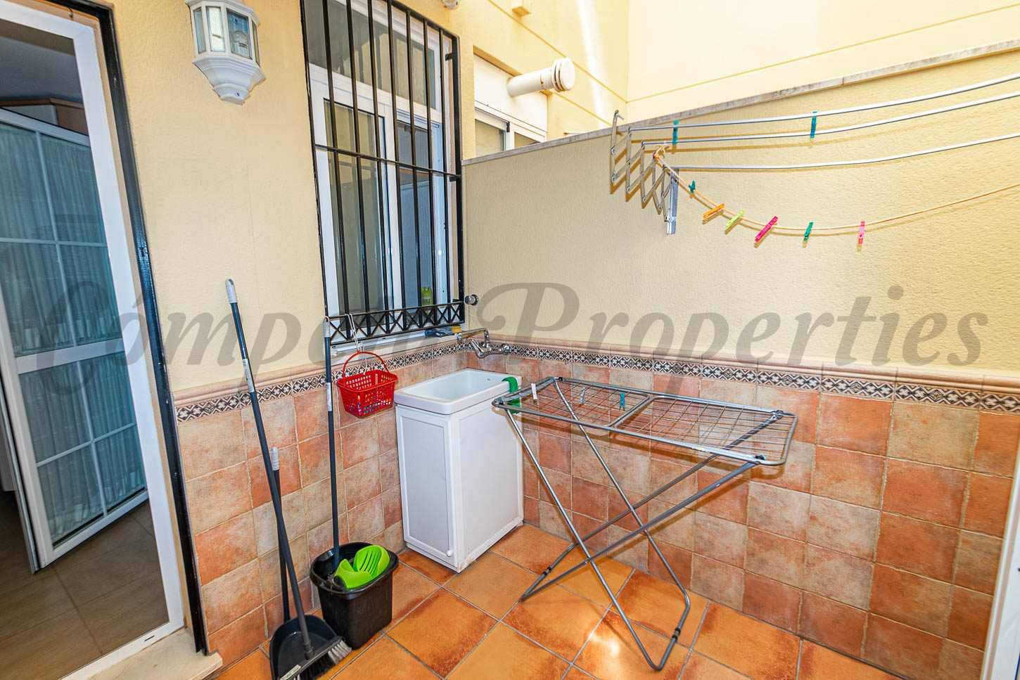 2 soverom Leilighet til leie i Torrox-Costa med svømmebasseng - € 800 (Ref: 9204912)