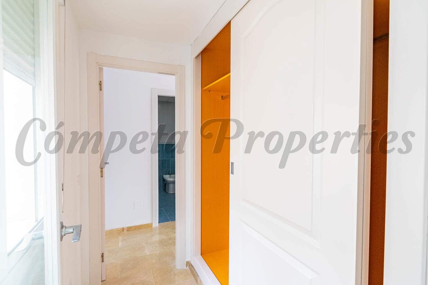 1 sovrum Lägenhet till salu i Torrox med garage - 188 000 € (Ref: 9204914)