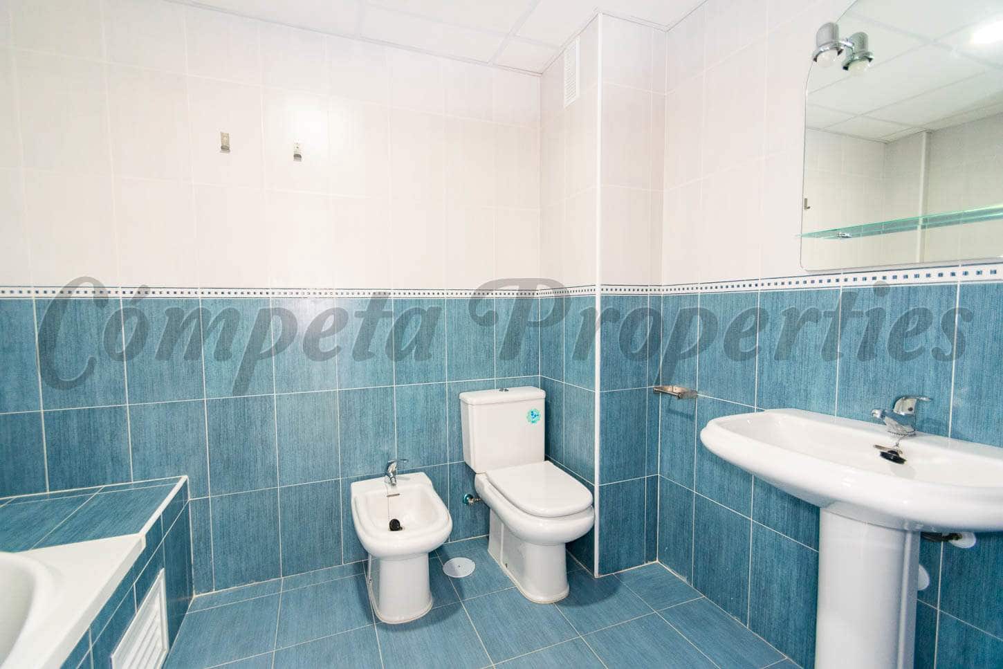 1 sovrum Lägenhet till salu i Torrox med garage - 188 000 € (Ref: 9204914)