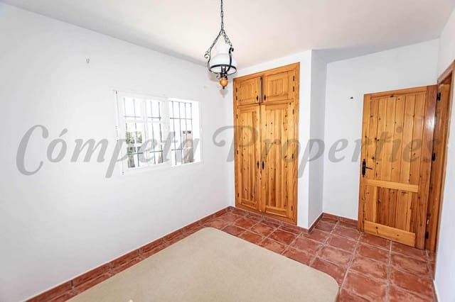 3 bedroom Finca/Country House for rent in Frigiliana with pool garage - € 1,800 (Ref: 9207206)