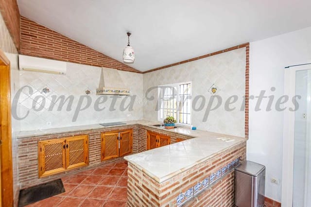 3 bedroom Finca/Country House for rent in Frigiliana with pool garage - € 1,800 (Ref: 9207206)