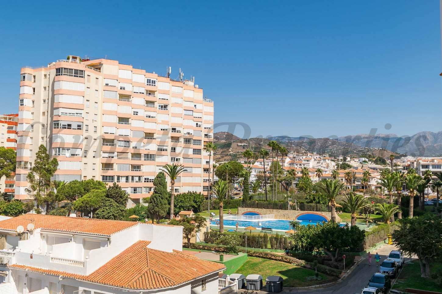 2 soveværelse Lejlighed til leje i Torrox-Costa med swimmingpool garage - € 900 (Ref: 9208849)