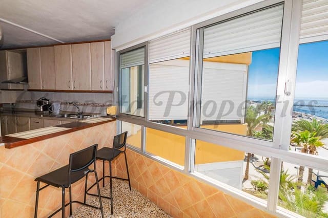 Appartement de 2 chambres à louer à Torrox-Costa, Torrox avec piscine garage - 900 € (Ref: 9208849)