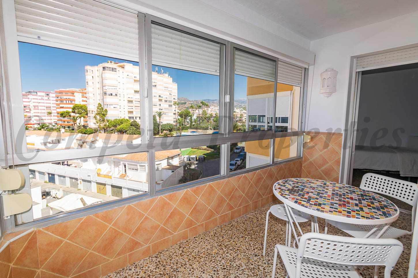 2 soveværelse Lejlighed til leje i Torrox-Costa med swimmingpool garage - € 900 (Ref: 9208849)