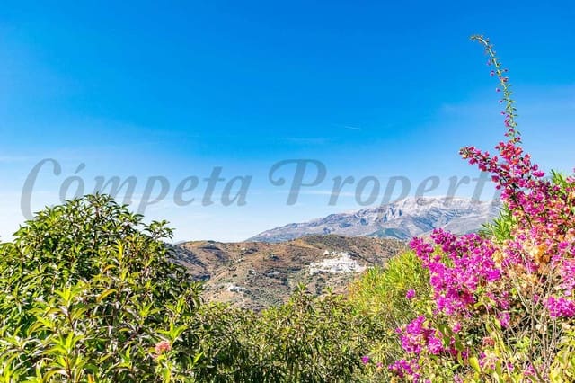 2 soveværelse Villa til salg i Sayalonga med swimmingpool garage - € 440.000 (Ref: 9210550)