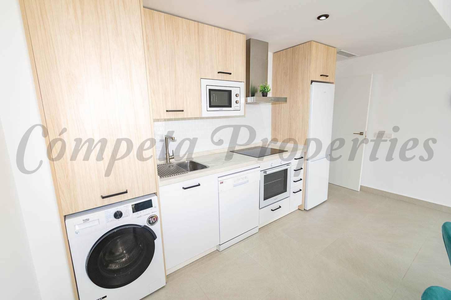 1 sypialnia Apartament do wynajęcia w Torrox-Costa z basenem garażem - 800 € (Ref: 9219353)