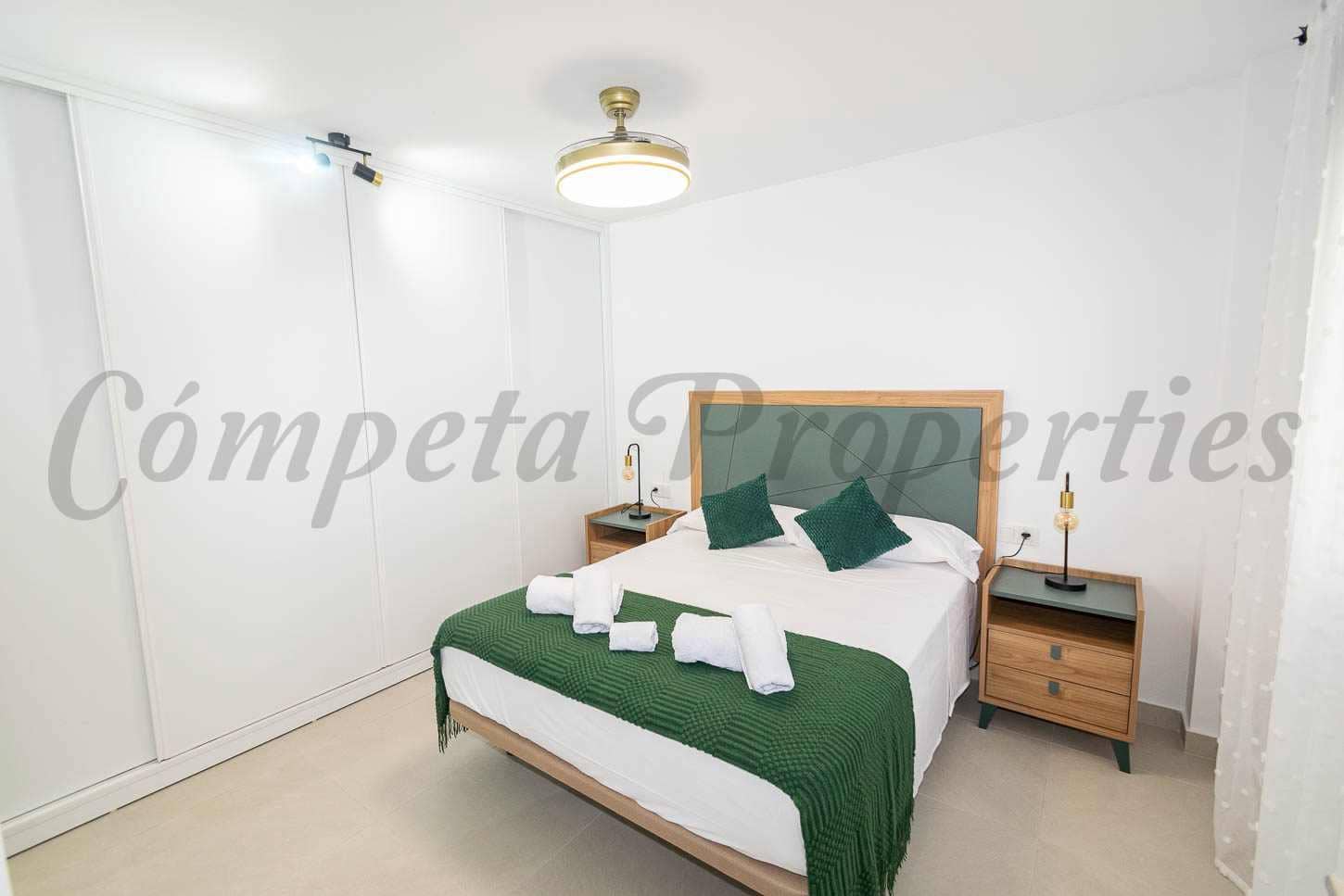 1 sypialnia Apartament do wynajęcia w Torrox-Costa z basenem garażem - 800 € (Ref: 9219353)