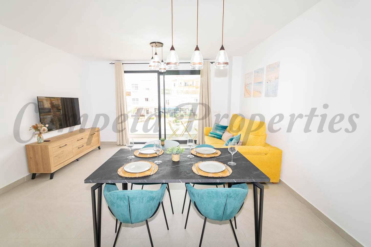 1 sypialnia Apartament do wynajęcia w Torrox-Costa z basenem garażem - 800 € (Ref: 9219353)