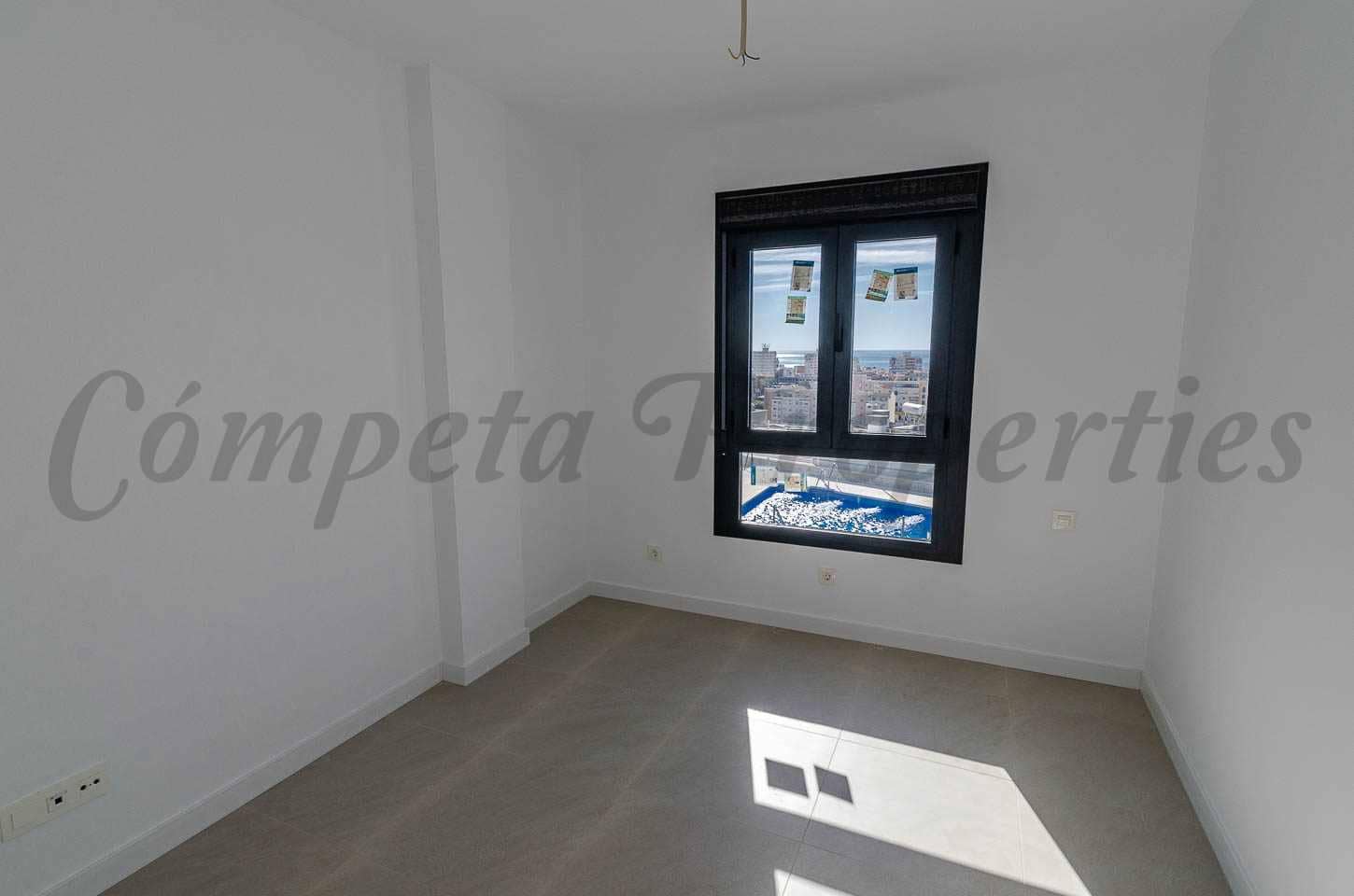 3 soverom Hus til salgs i Torre del Mar med svømmebasseng garasje - € 445 000 (Ref: 9235213)