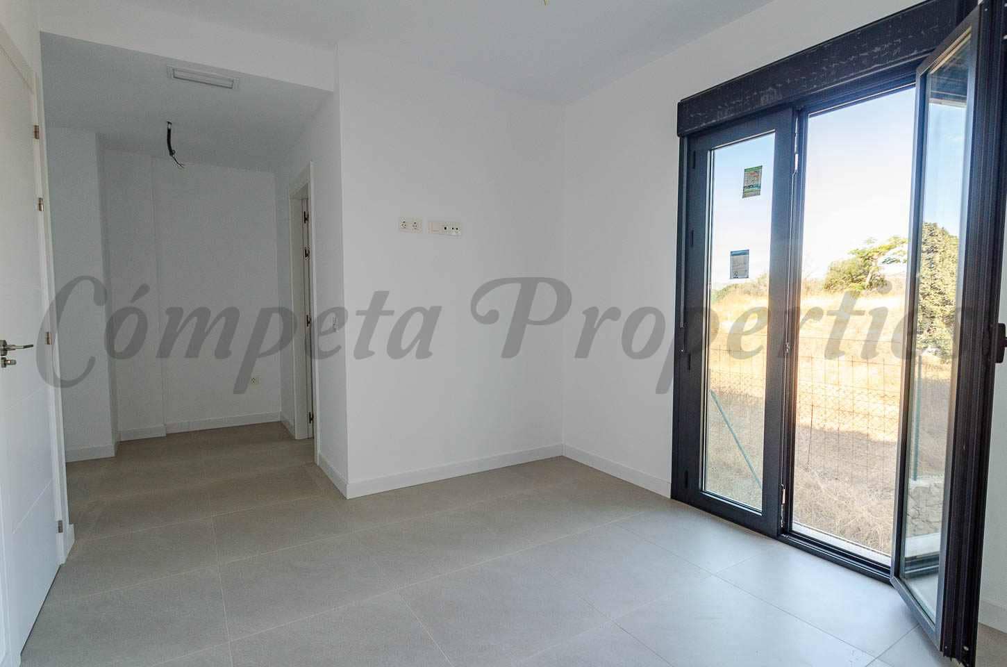 3 soverom Hus til salgs i Torre del Mar med svømmebasseng garasje - € 445 000 (Ref: 9235213)