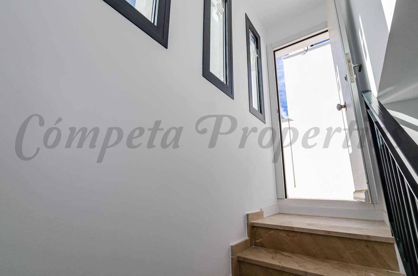 3 soverom Hus til salgs i Torre del Mar med svømmebasseng garasje - € 445 000 (Ref: 9235213)